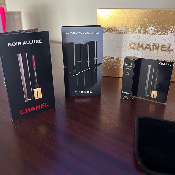 NEW CHANEL 2024 Holiday Cosmetics Case +MORE! 🖤 - Picture 2 of 10